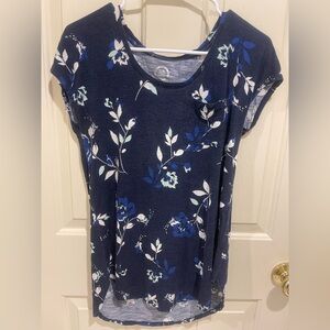MAURICES Lightweight floral short sleeve top small